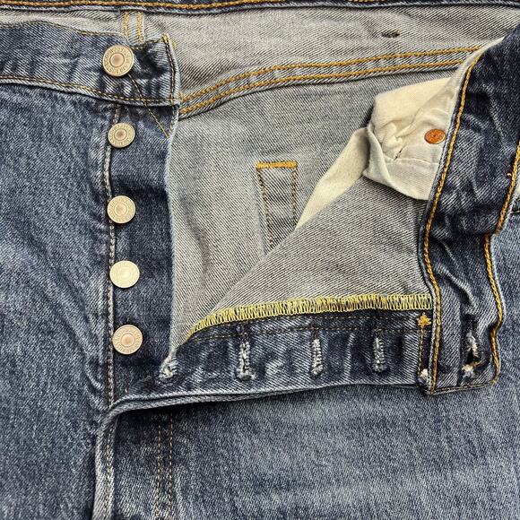 Levi's Men's Cotton 501 Straight Leg Button Fly Original Fit Denim Jeans 42x32 - Picture 4 of 9